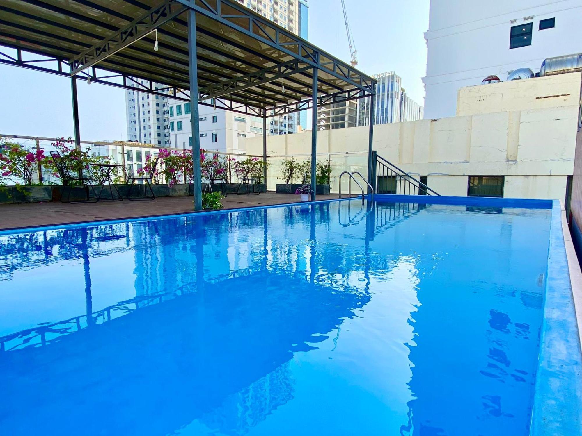 Hummer Hotel & Apartment Da Nang Beach エクステリア 写真